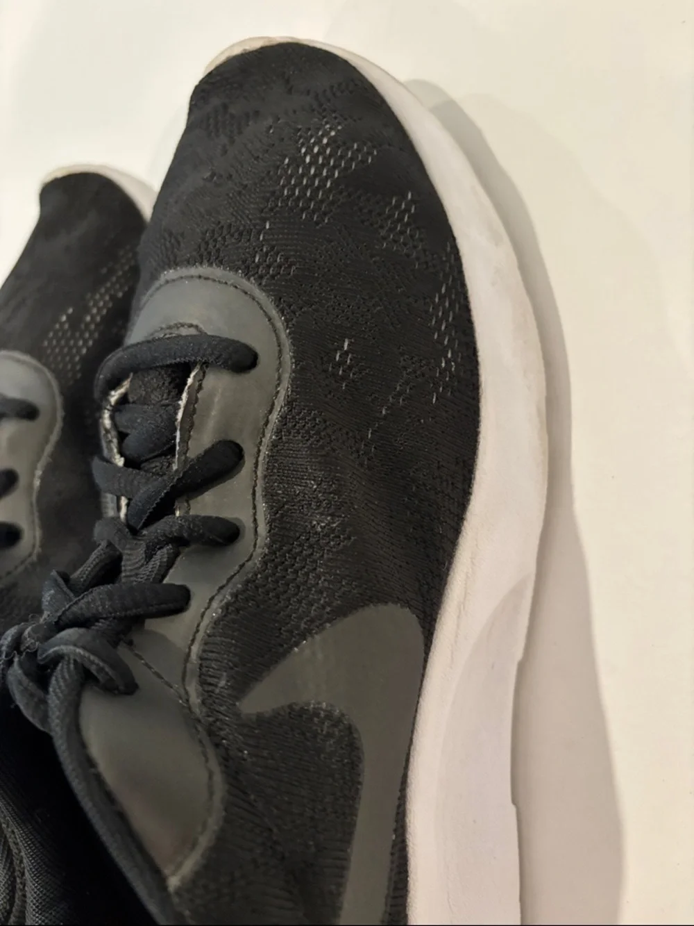Nike Black Lace Sneakers with Pink Insoles - Picture 9 of 14